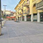 Piazza-pubblica-pavimentazione-in-pietra-sinterizzata-Super-Hard-Keramik-3-cm-Pietra-Grigioni-e-Pietra-Grey