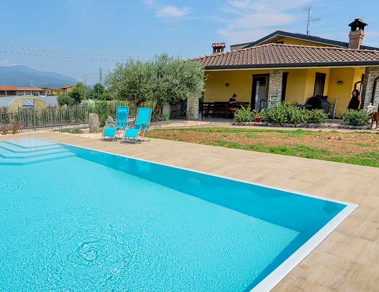 VILLA CON PISCINA, <br>BERGAMO