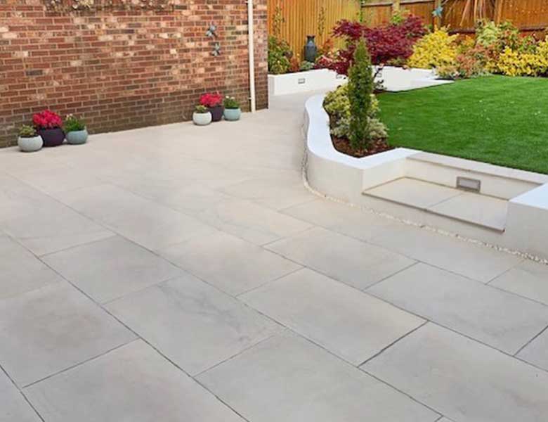 PRIVATE HOUSE WITH COURTYARD, SUSSEX