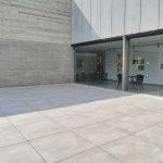 Pavimento in pietra sinterizzata Centro culturale di danza Herzliya, Israele