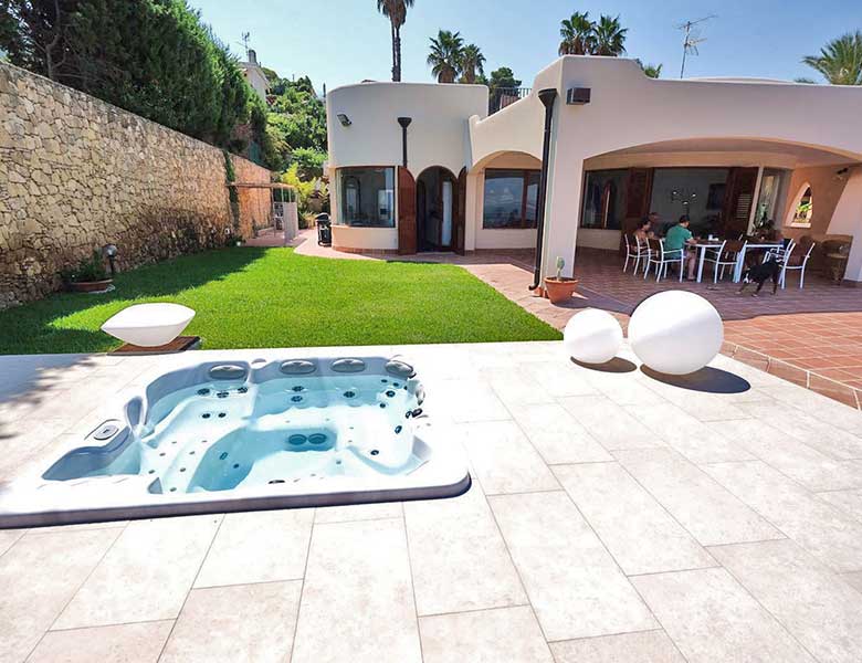 CASA CON PISCINA, <br>MESSINA