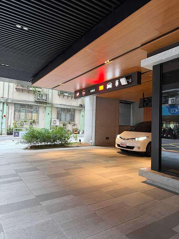 Commercial Building, Taipei - Taiwan