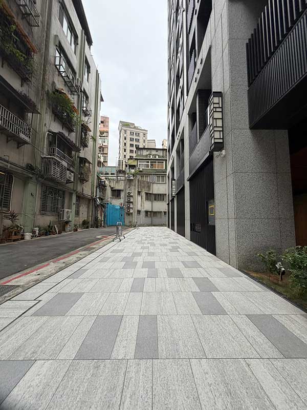 Commercial Building, Taipei - Taiwan